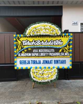 Papan Bunga Duka di Kadikaran