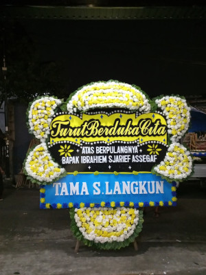Papan Bunga Duka di Kadikaran