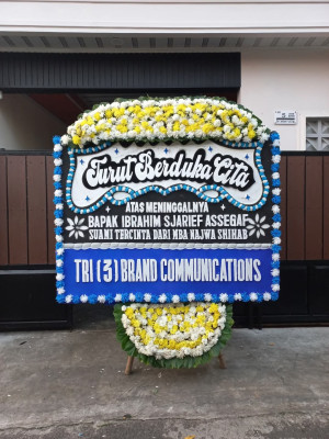 Papan Bunga Duka di Kadikaran